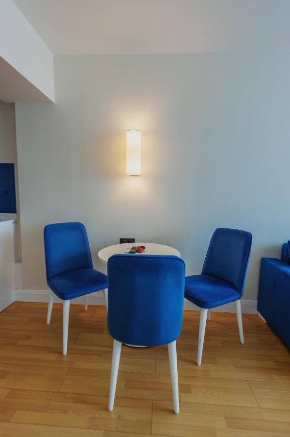 באטומי Orbi City Twin Tower מראה חיצוני תמונה